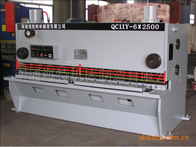 液壓閘式剪板機(jī)將會(huì)成為剪板機(jī)中的主流產(chǎn)品